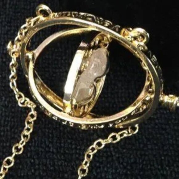 Harry Potter Jewelry - Hermoine Time Turner Magical Hourglass Necklace - Picture 6 of 8